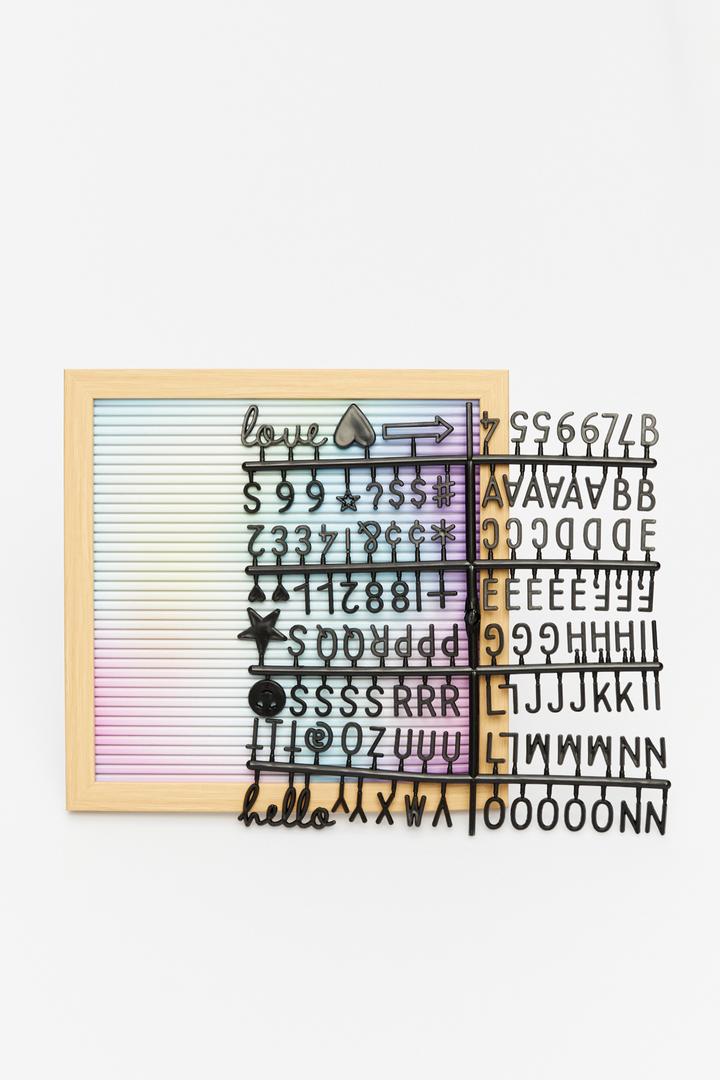 Ecrou Mesaj Panosu 121 Harf Rainbow 26×26 cm